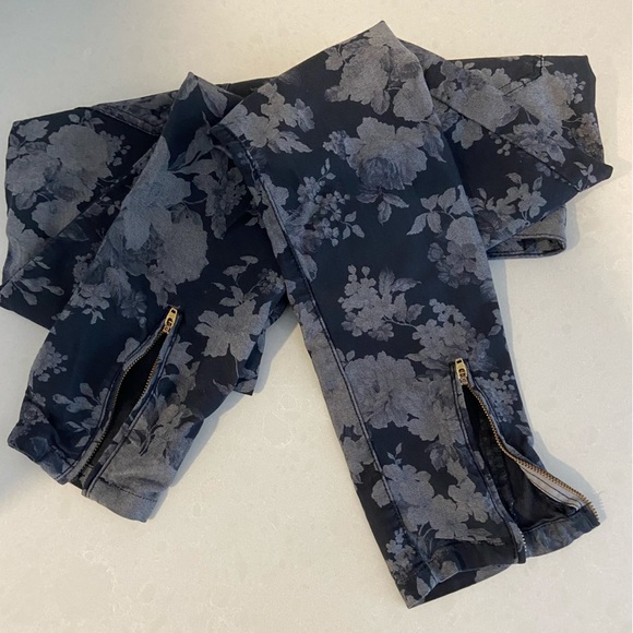 ZARA WOMAN PREMIUM DENIMWEAR COLLECTION Size 28 - Picture 6 of 11